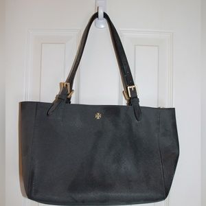 Gently used black tory burch purse